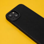 Satin case for Samsung Galaxy S21 FE black - Image 11