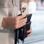 Casual phone bag black - Image 11