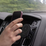 Maxlife car holder for air vent MXCH-16 magnetic with wireless charging black 15W - Image 5