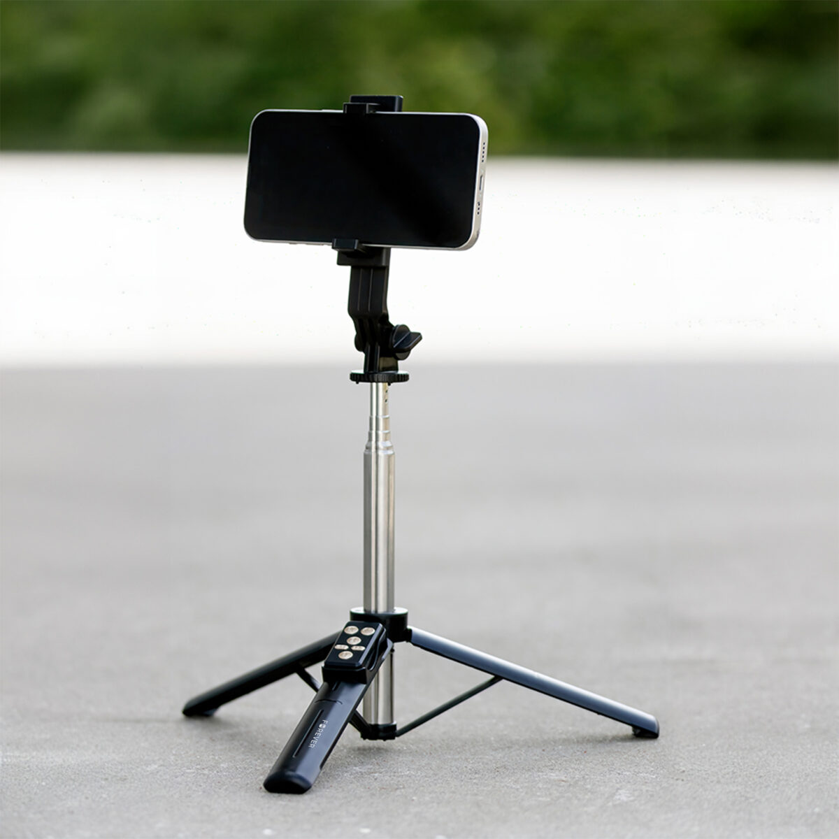 Forever Bluetooth selfie stick tripod SST-100 black - Image 10