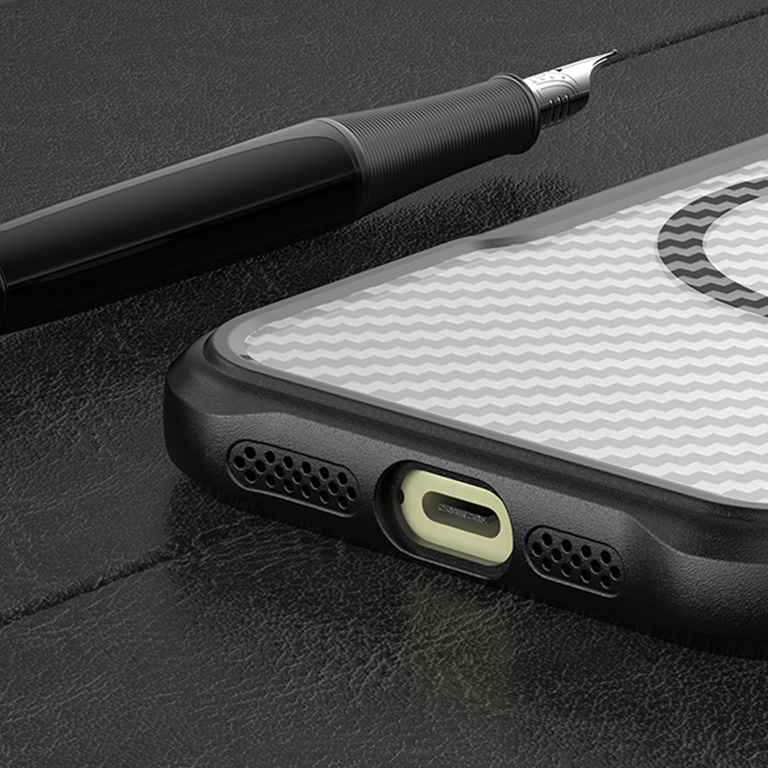 440539_oryg Defender Carbon Mag case for iPhone 16 Pro Max 6,9 black - Image 7